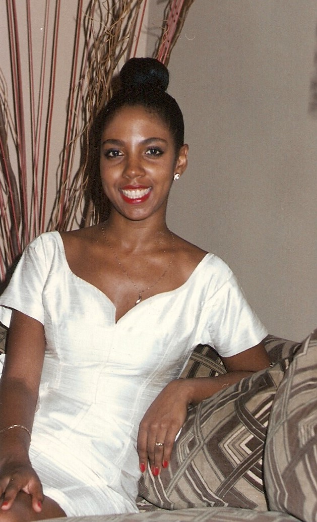 Ebonnie Rowe wear white sweetheart dress